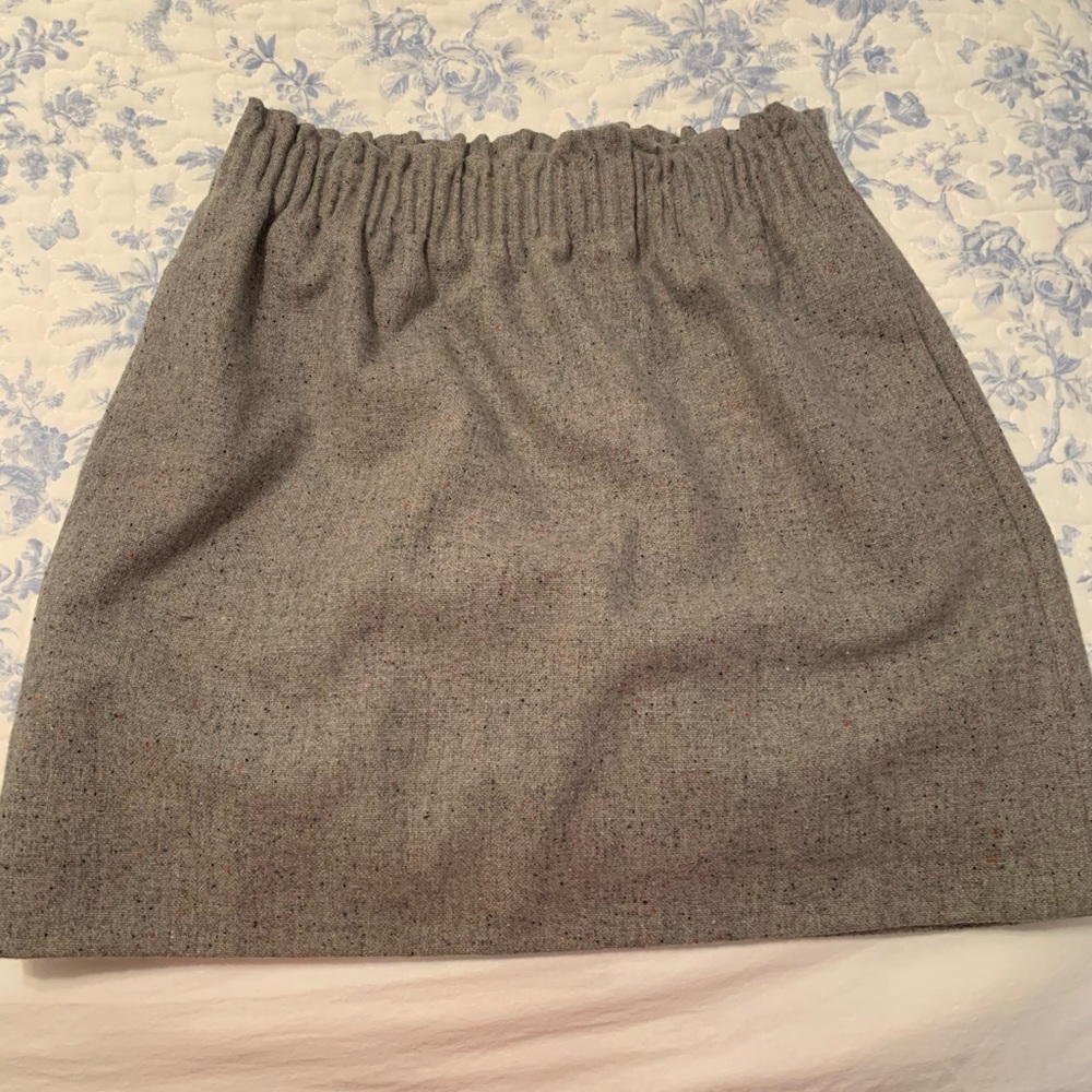 Work appropriate, a line above the knee skirt